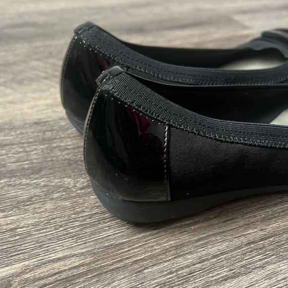 Anne Klein Women’s Black Unice Flat Size 7M - Picture 3 of 7